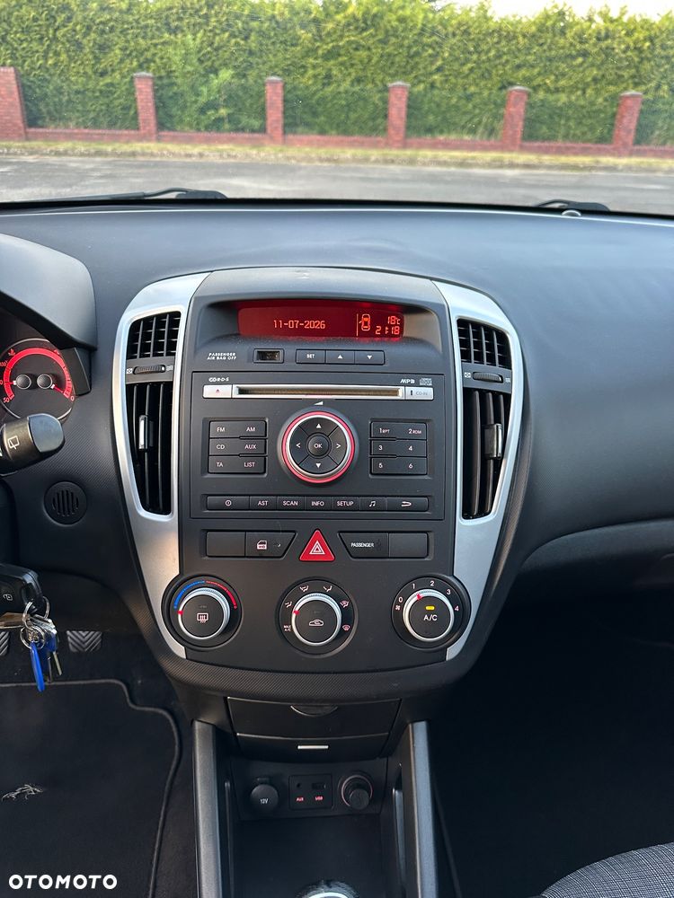 Kia Ceed 1.4 L Euro2012 - 27
