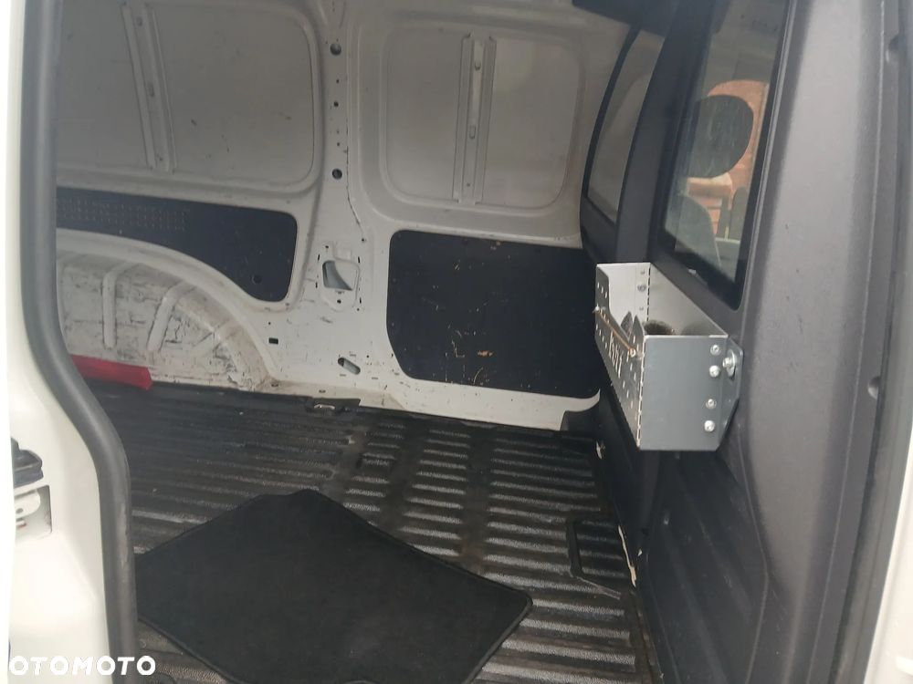 Volkswagen Caddy - 7