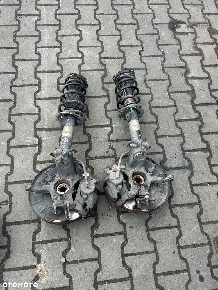 Audi A3 8P 2.0 tdi zwrotnica lewa prawa kopyto mc-pherson Touran I lift Octavia II lift Volkswagen Golf VI Passat B6 - 1