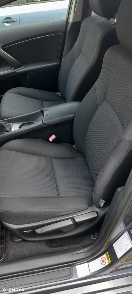 Toyota Avensis 2.2 D-4D Premium - 5