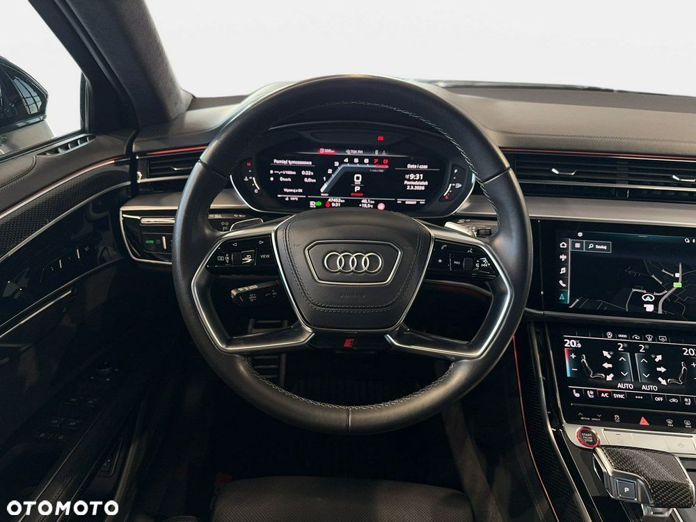 Audi S8 - 23