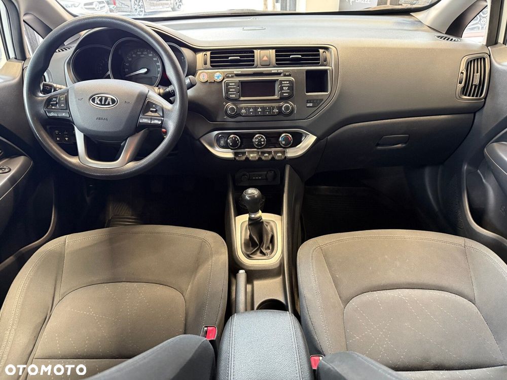 Kia Rio - 18