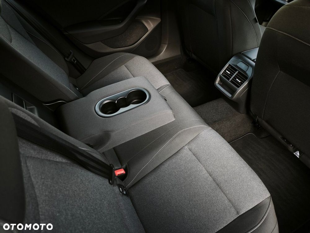 Volkswagen Passat Variant 1.5 TSI EVO Business DSG - 10