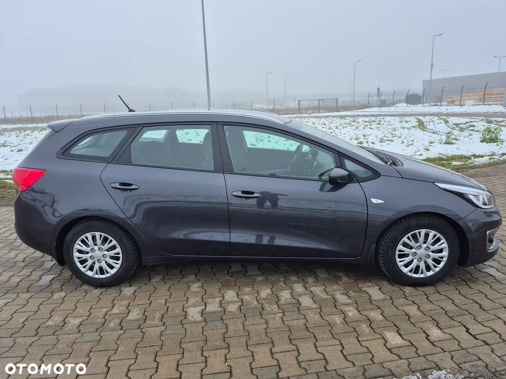 Kia Ceed 1.6 GDI M - 4