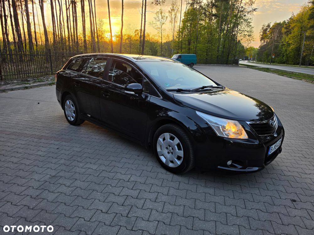 Toyota Avensis 1.8 Multidrive S Sol - 4