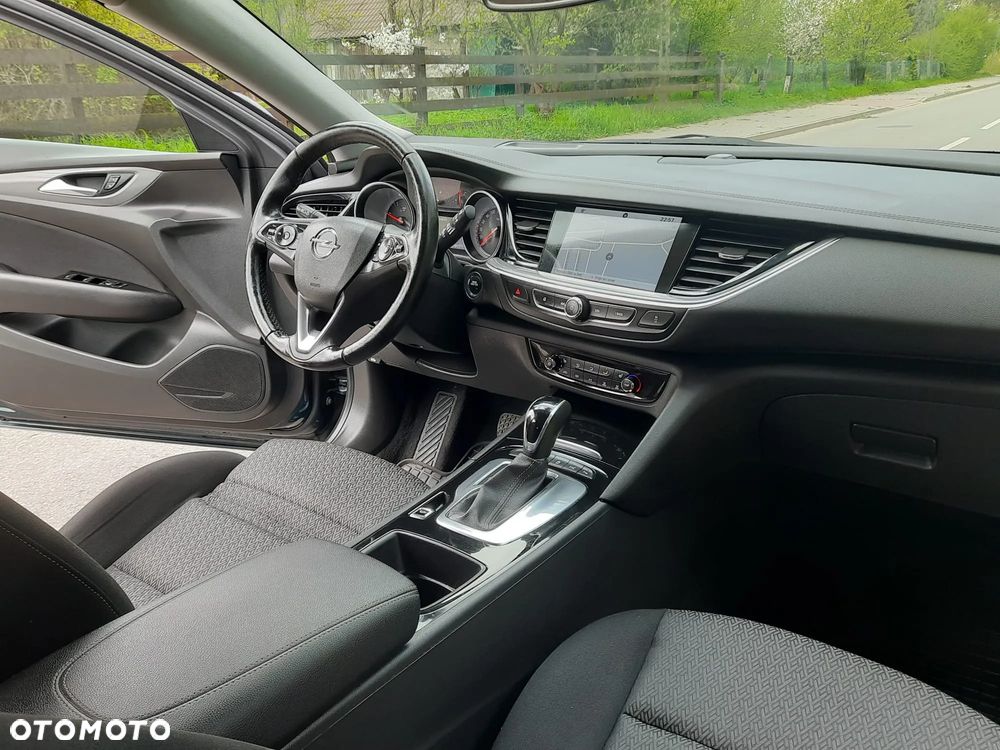 Opel Insignia - 19