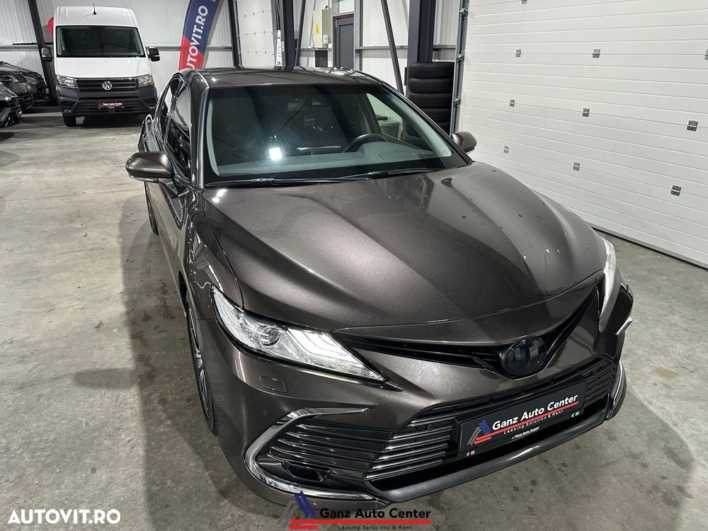 Toyota Camry Executive - 40