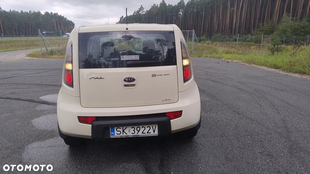 Kia Soul 1.6 L - 6