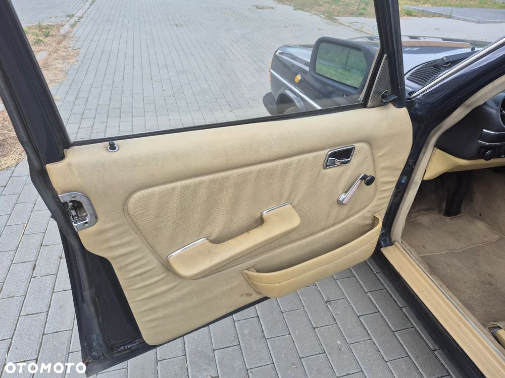 Mercedes-Benz W123 - 14
