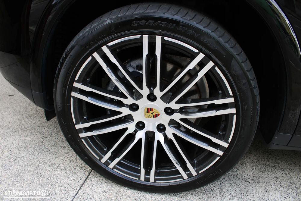 Porsche Cayenne Platinum Edition - 54