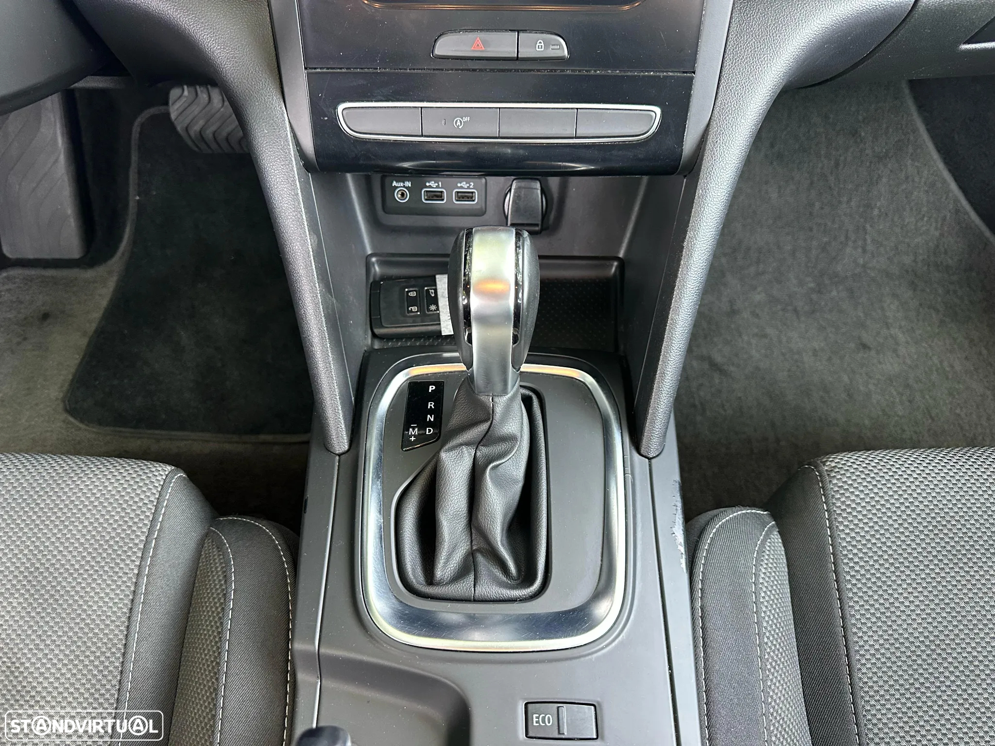 Renault Mégane BLUE dCi 115 EDC Deluxe-Pack LIMITED - 28