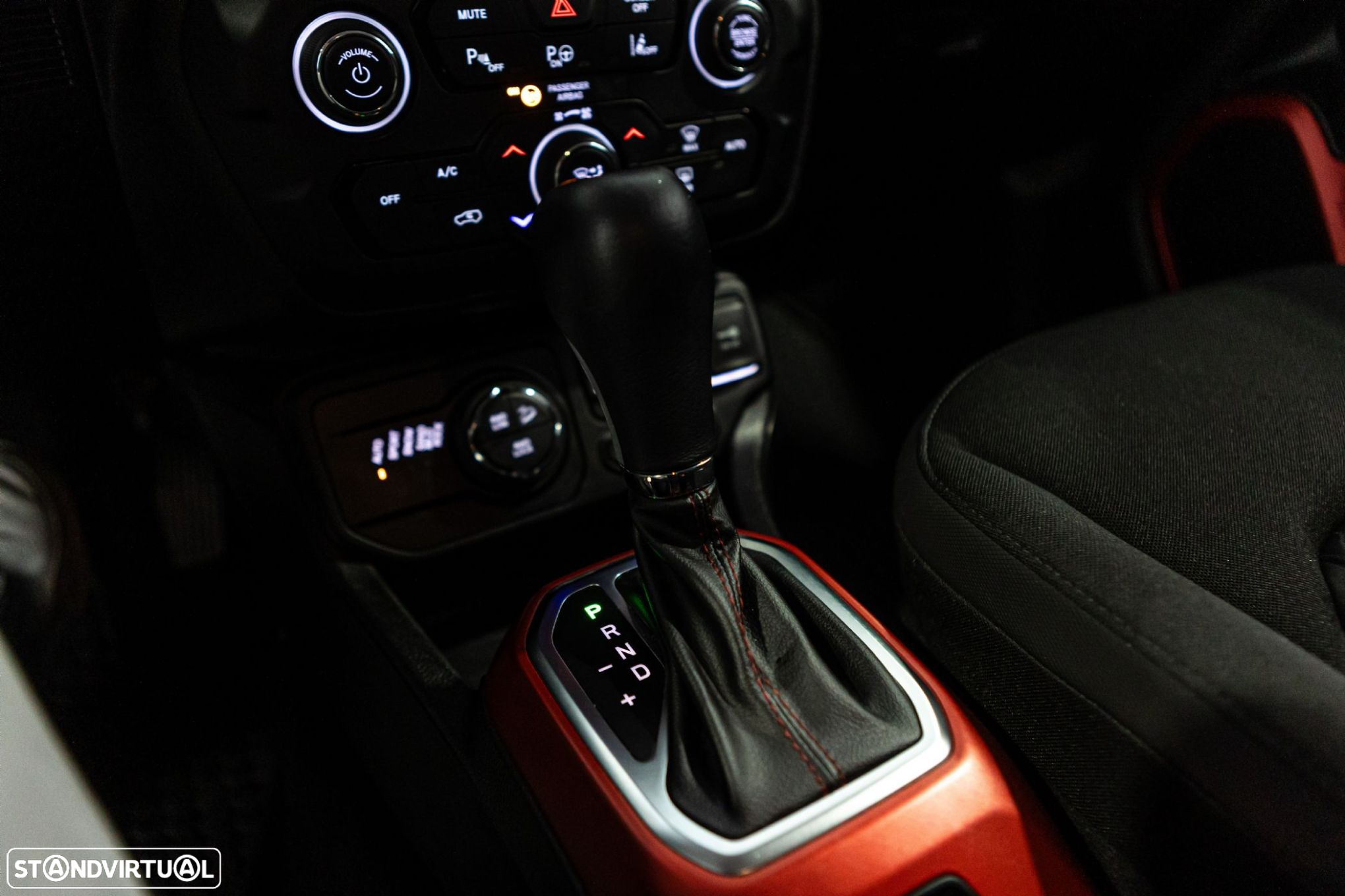 Jeep Renegade 1.3 TG 4Xe Trailhawk - 33