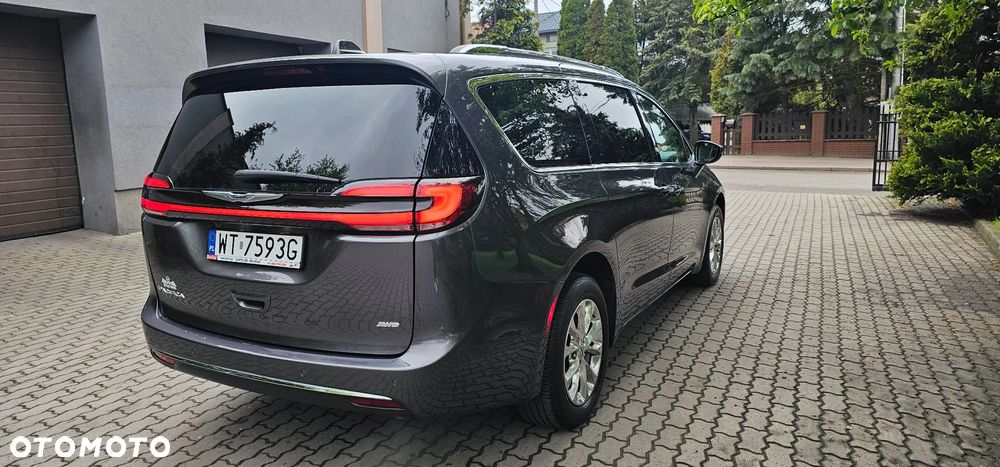 Chrysler Pacifica - 34