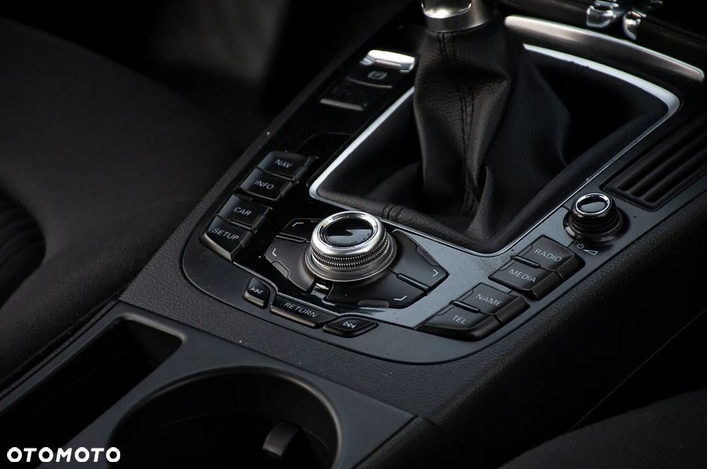 Audi A4 Avant 2.0 TDI DPF quattro Ambition - 22
