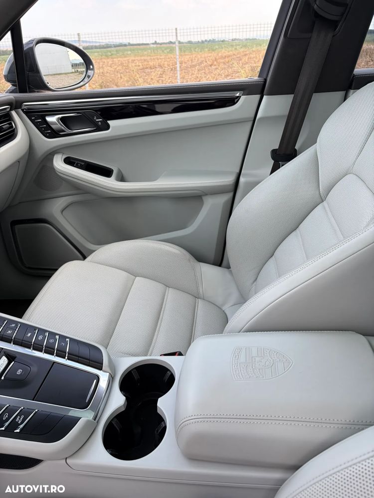 Porsche Macan - 21