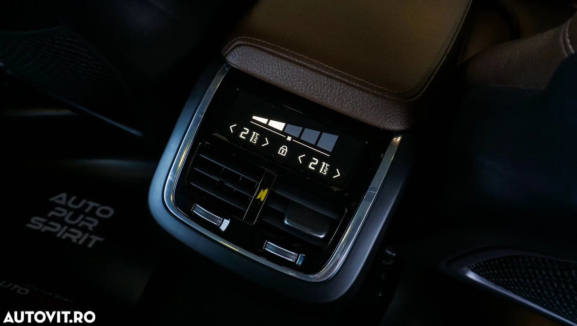 Volvo XC 60 D4 AWD Geartronic Inscription - 30