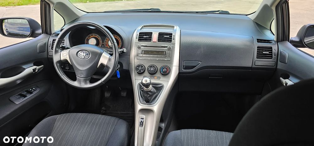 Toyota Auris 1.6 VVT-i Team - 37