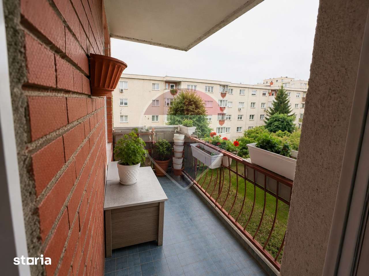 Apartament decomandat cu 2 camere de vânzare în zona Micalaca — fotografia 2