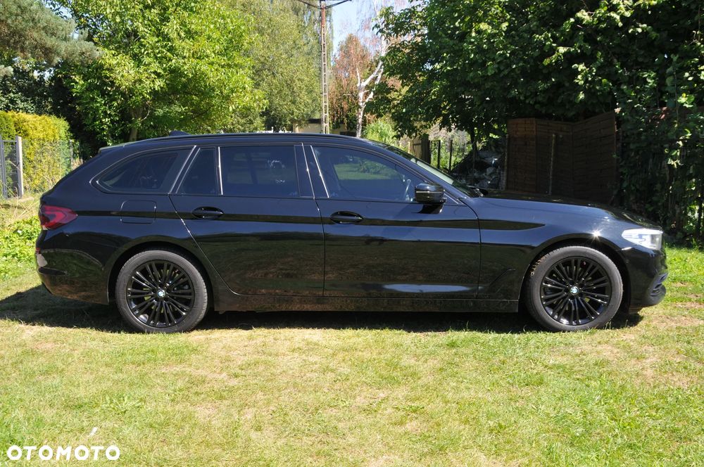 BMW Seria 5 520d xDrive Sport Line - 13