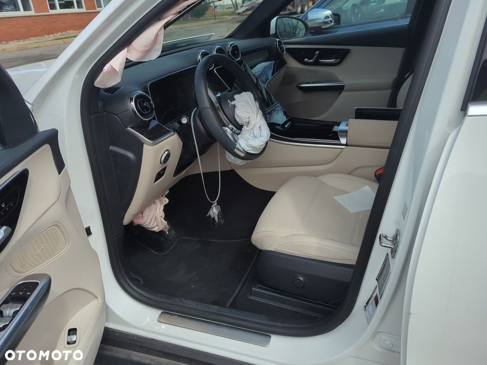 Mercedes-Benz GLC 300 4Matic 9G-TRONIC Avantgarde Advanced - 15