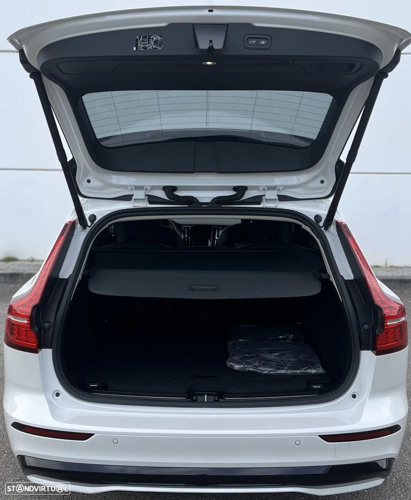 Volvo V60 2.0 T6 AWD TE Plus Dark - 13