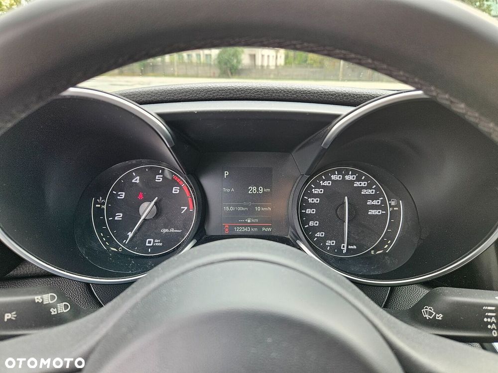 Alfa Romeo Giulia 2.0 Turbo - 18