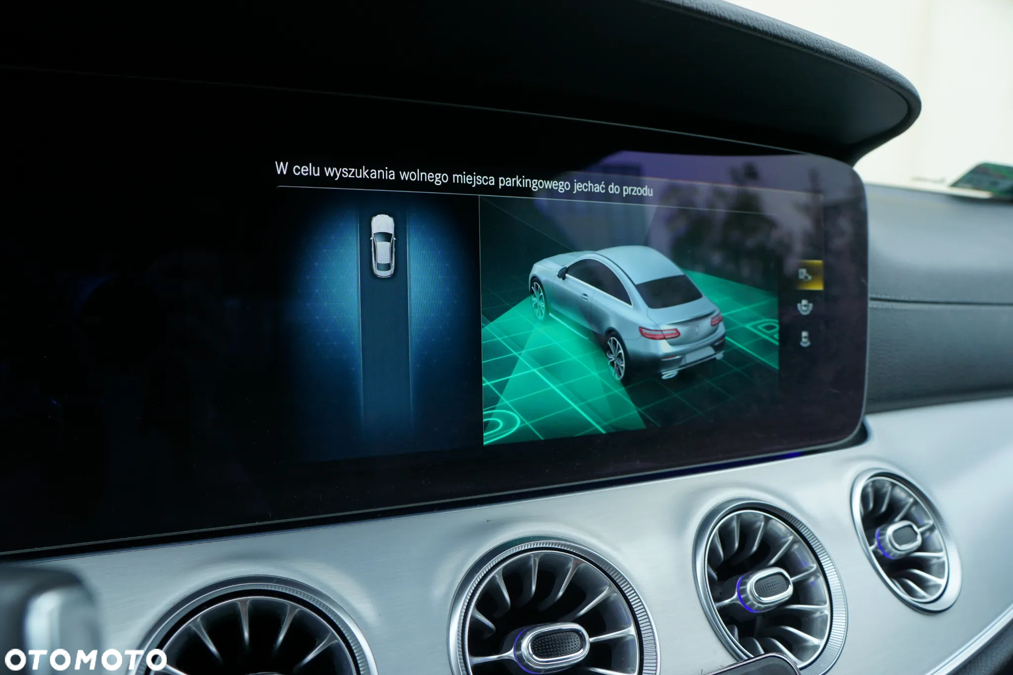 Mercedes-Benz Klasa E 200 Coupe 4-Matic 9G-TRONIC - 30