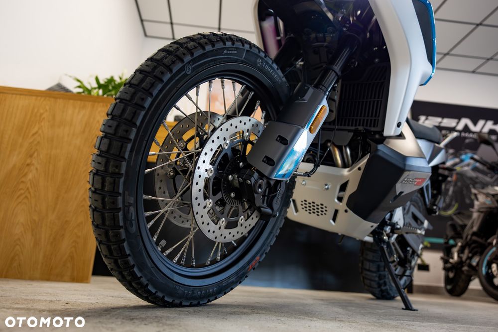 CFMoto MT-X - 8