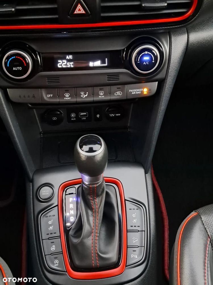 Hyundai Kona 1.6 T-GDI DCT Premium - 17