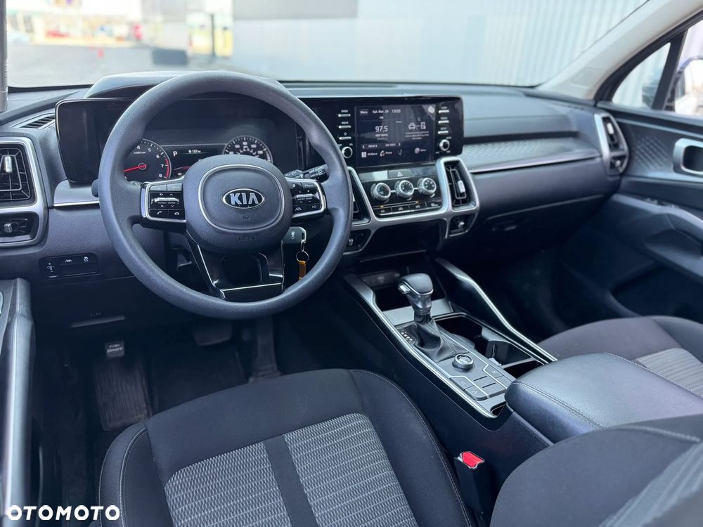 Kia Sorento - 7
