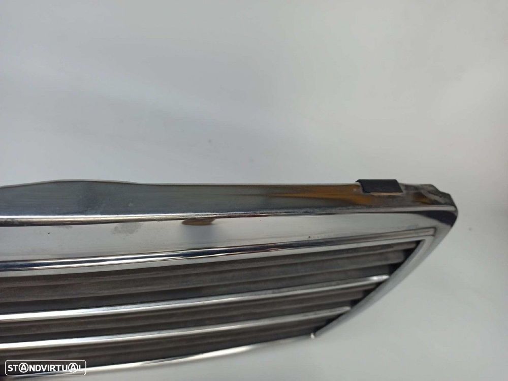 GRELHA DA FRENTE MERCEDES CLASE C (W202) BERLINA 180 (202.018) - 8