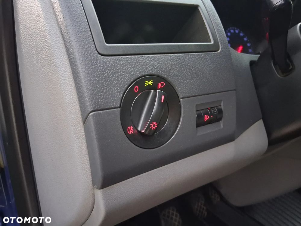 Volkswagen T5 Transporter - 23