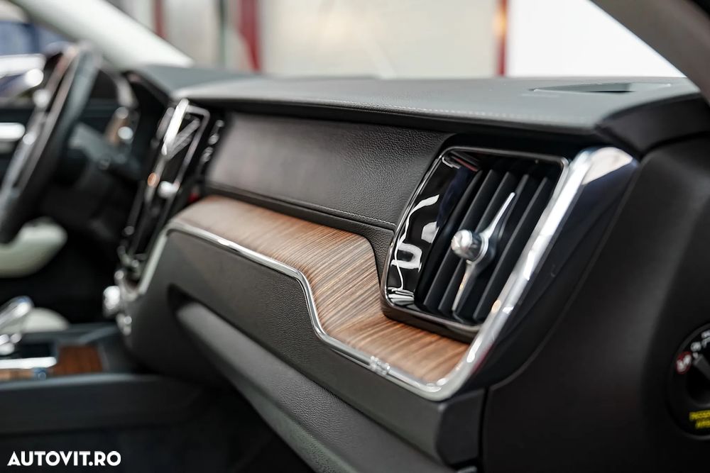 Volvo XC 60 B5 MHEV AWD Inscription - 35