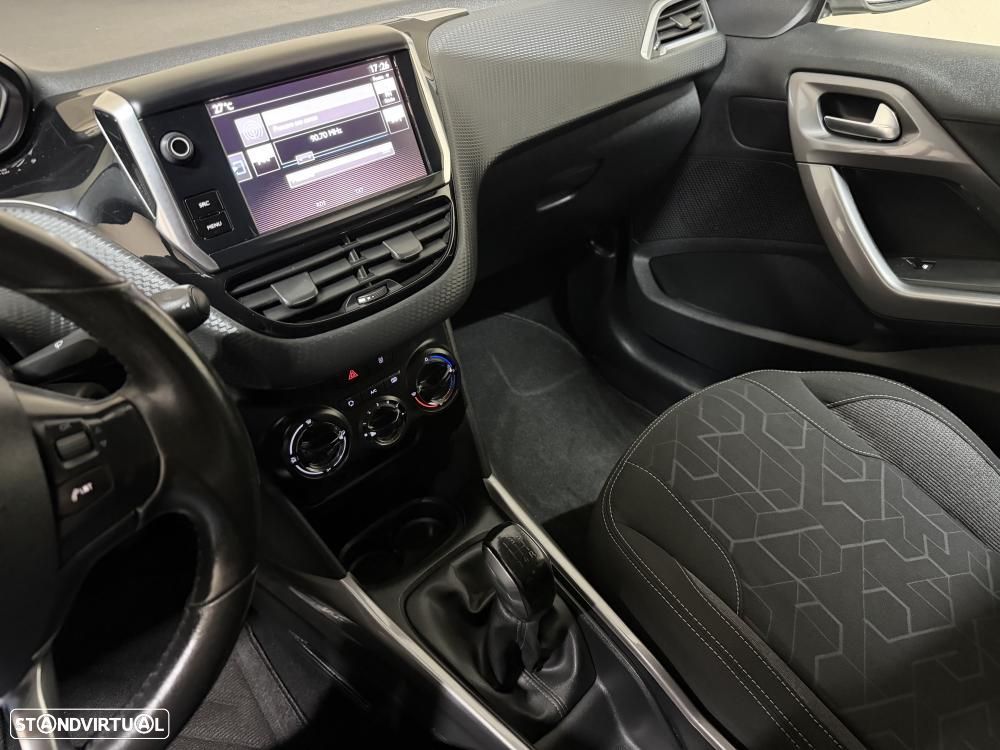 Peugeot 2008 1.6 BlueHDi Style - 12