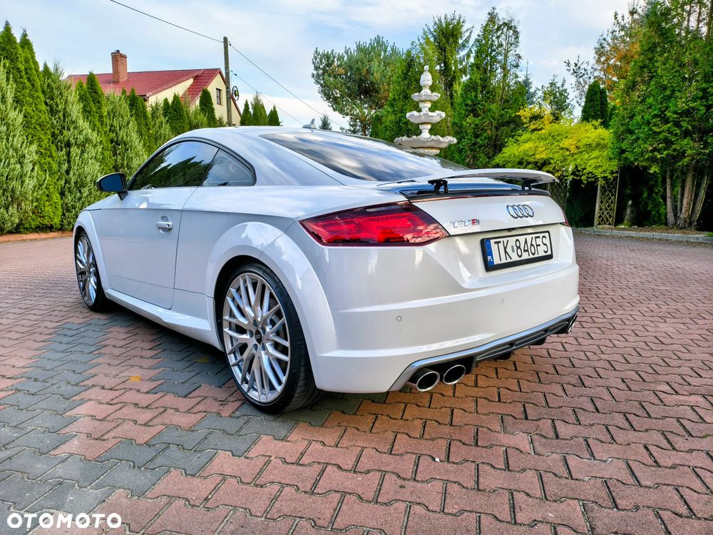 Audi TT S Coupé - 17