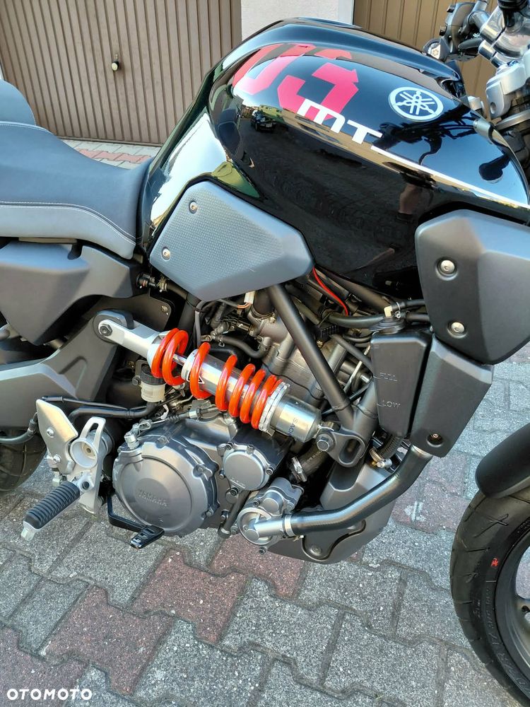 Yamaha MT - 5