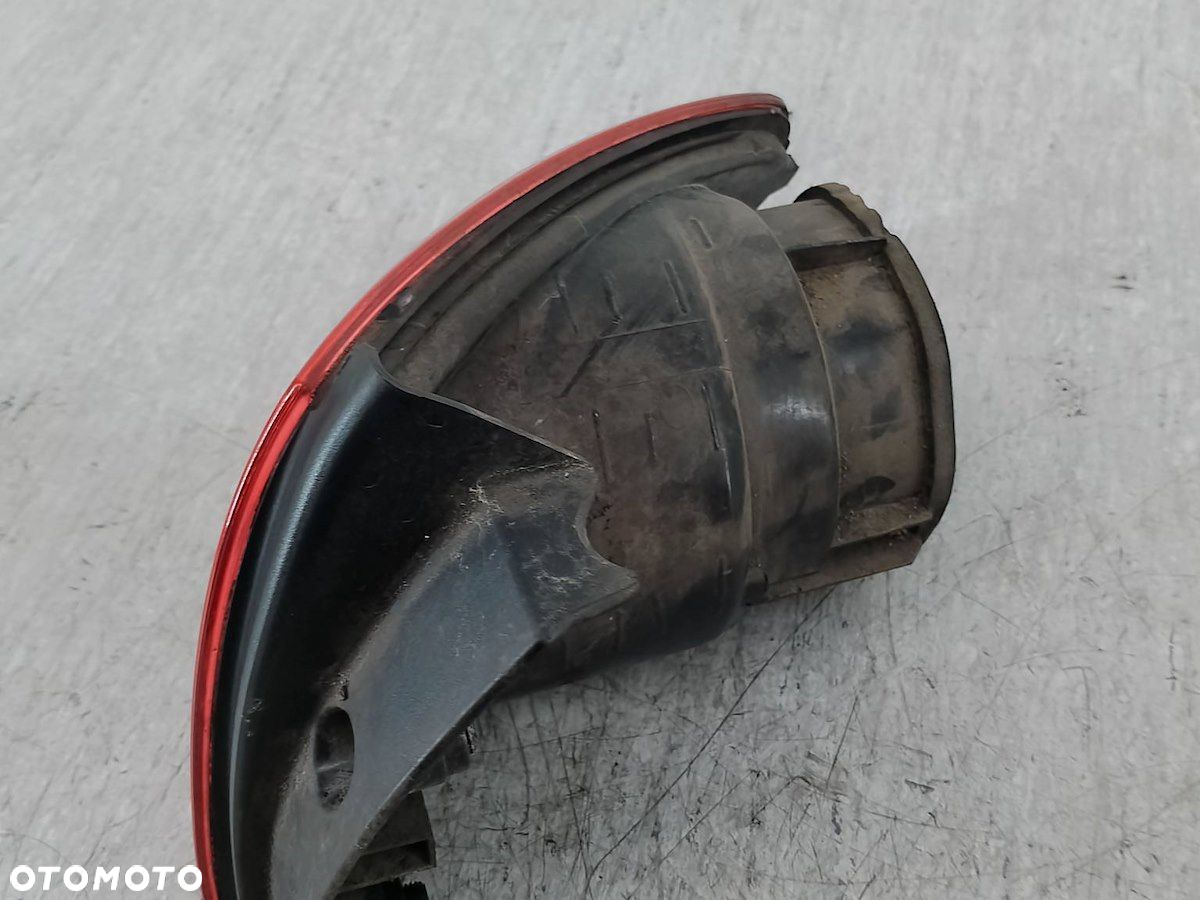 LAMPA TYLNA LEWA SEAT ALTEA 5P0945095E  HATCHBACK - 2
