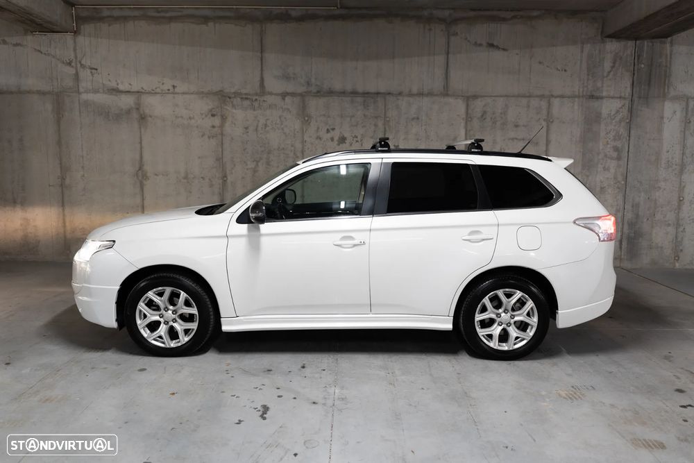 Mitsubishi Outlander 2.0 4WD - 16