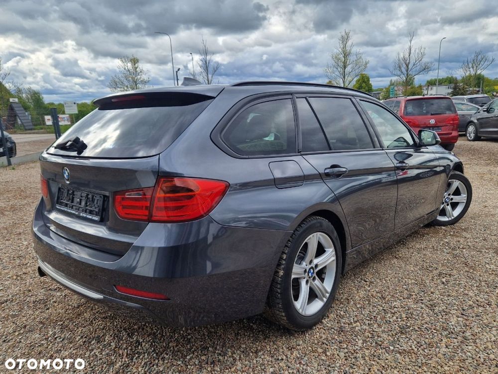 BMW Seria 3 318d Touring Modern Line - 25