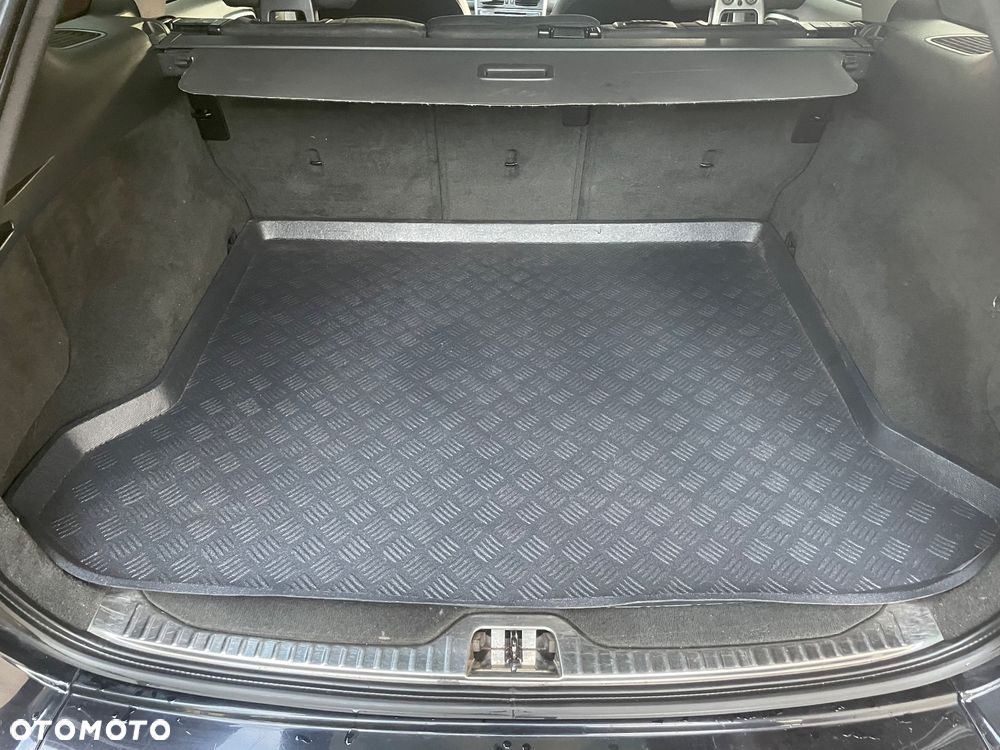 Volvo XC 60 D5 AWD Momentum - 23