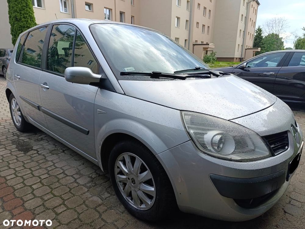 Renault Scenic - 1