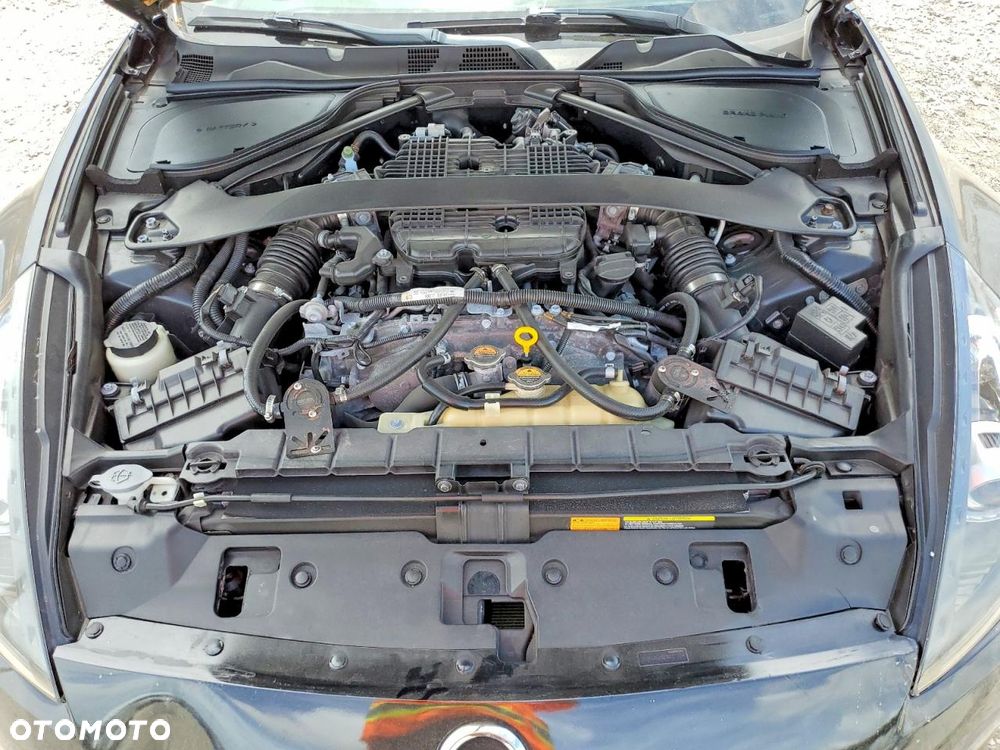 Nissan 370 Z - 12