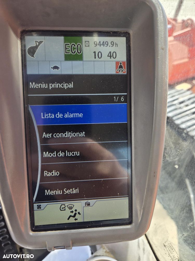 Hitachi ZX250LCN-6, 2020, 9.449h, 27,3t, cupa 1,55mc, Ingust latime 2,99m, camera spate, camere laterale, inst picon, consum mediu 9,8l/h, ridica 13t, motor Isuzu 173CP, 3 pompe hidr HITACHI, 3 camere, produs in JAPONIA, leasing 4 ani-PROMOTIE 68.900 EUR+tva - 39