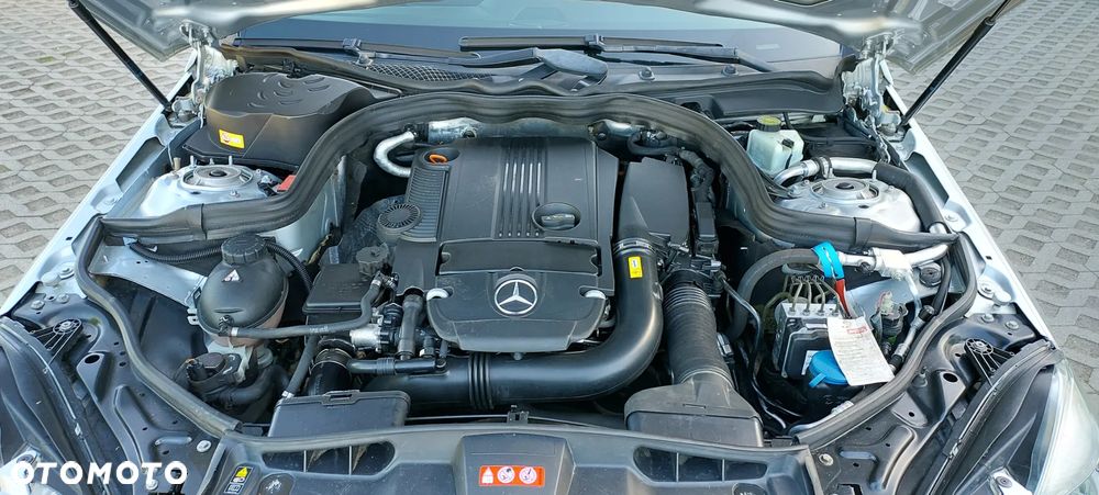 Mercedes-Benz Klasa E 200 CGI BlueEFFICIENCY 7G-TRONIC Avantgarde - 13
