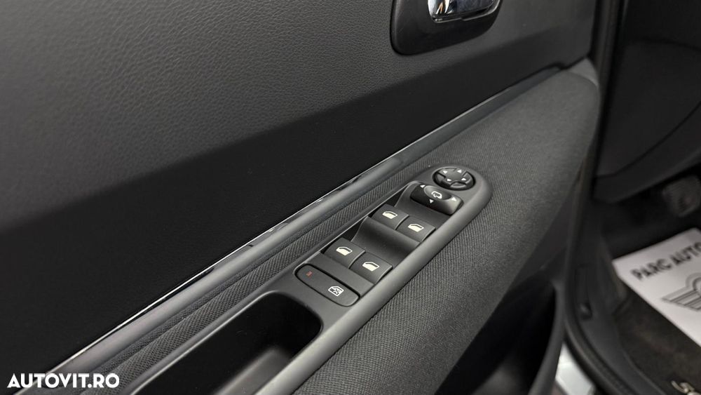 Peugeot 5008 BlueHDI 120 EAT6 Stop & Start Active - 23