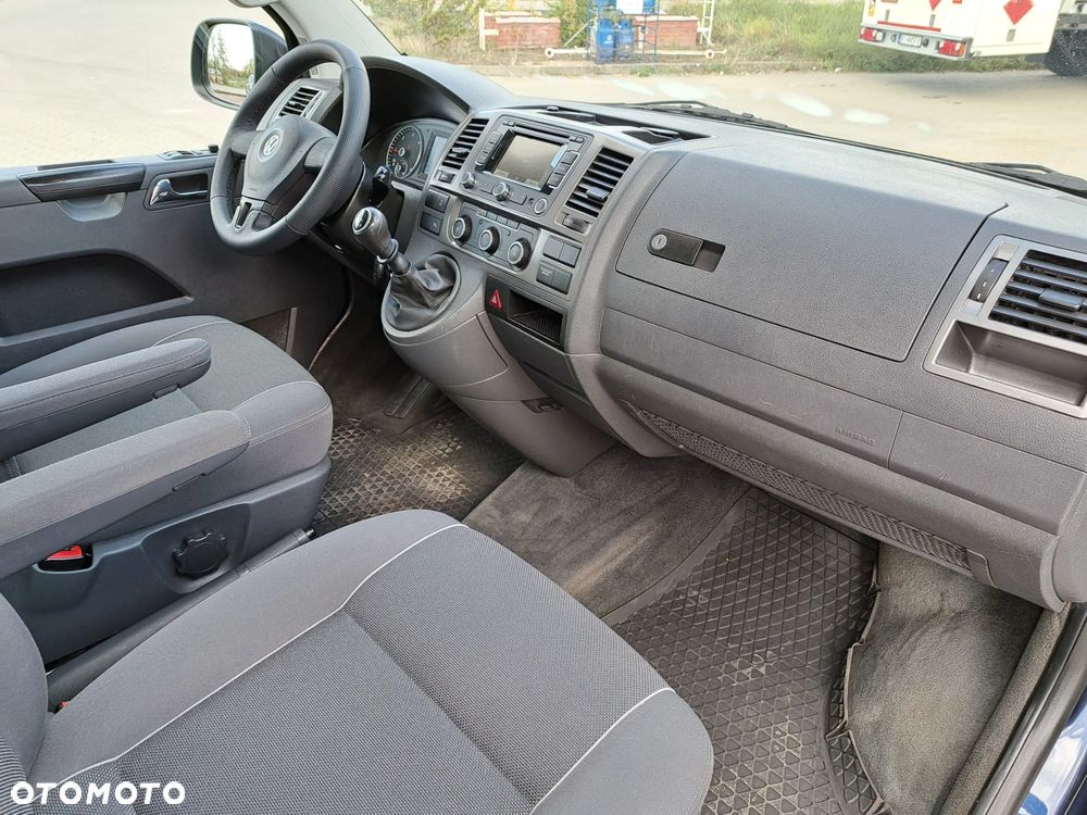 Volkswagen Multivan - 11