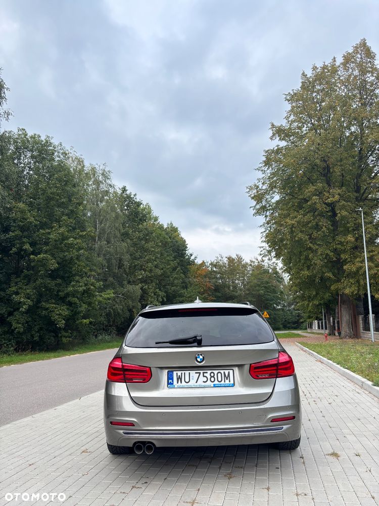 BMW Seria 3 320d Sport Line - 4
