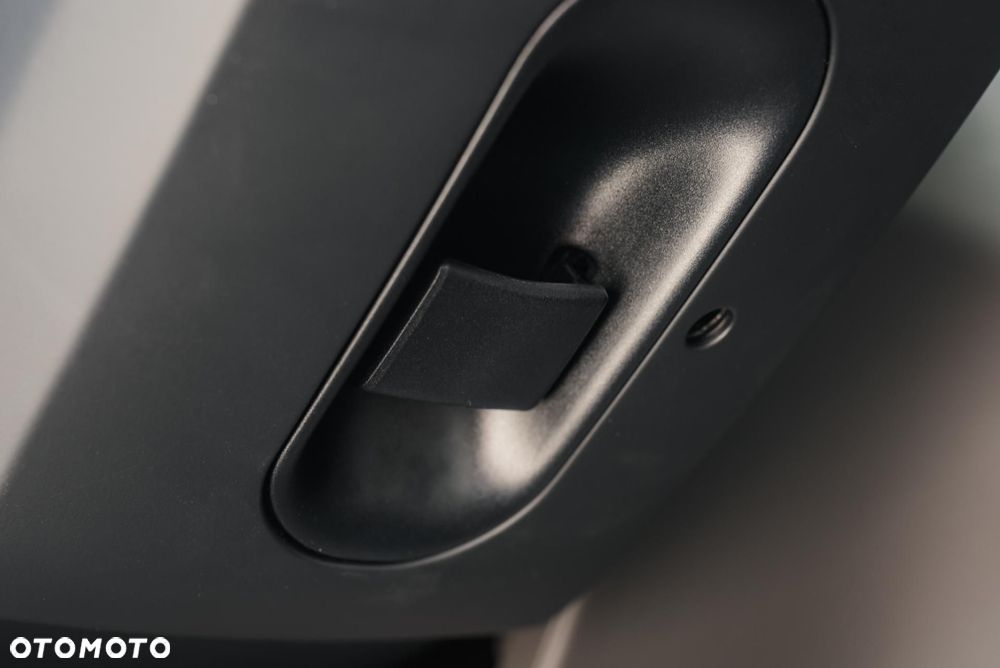 Porsche Macan Turbo - 28