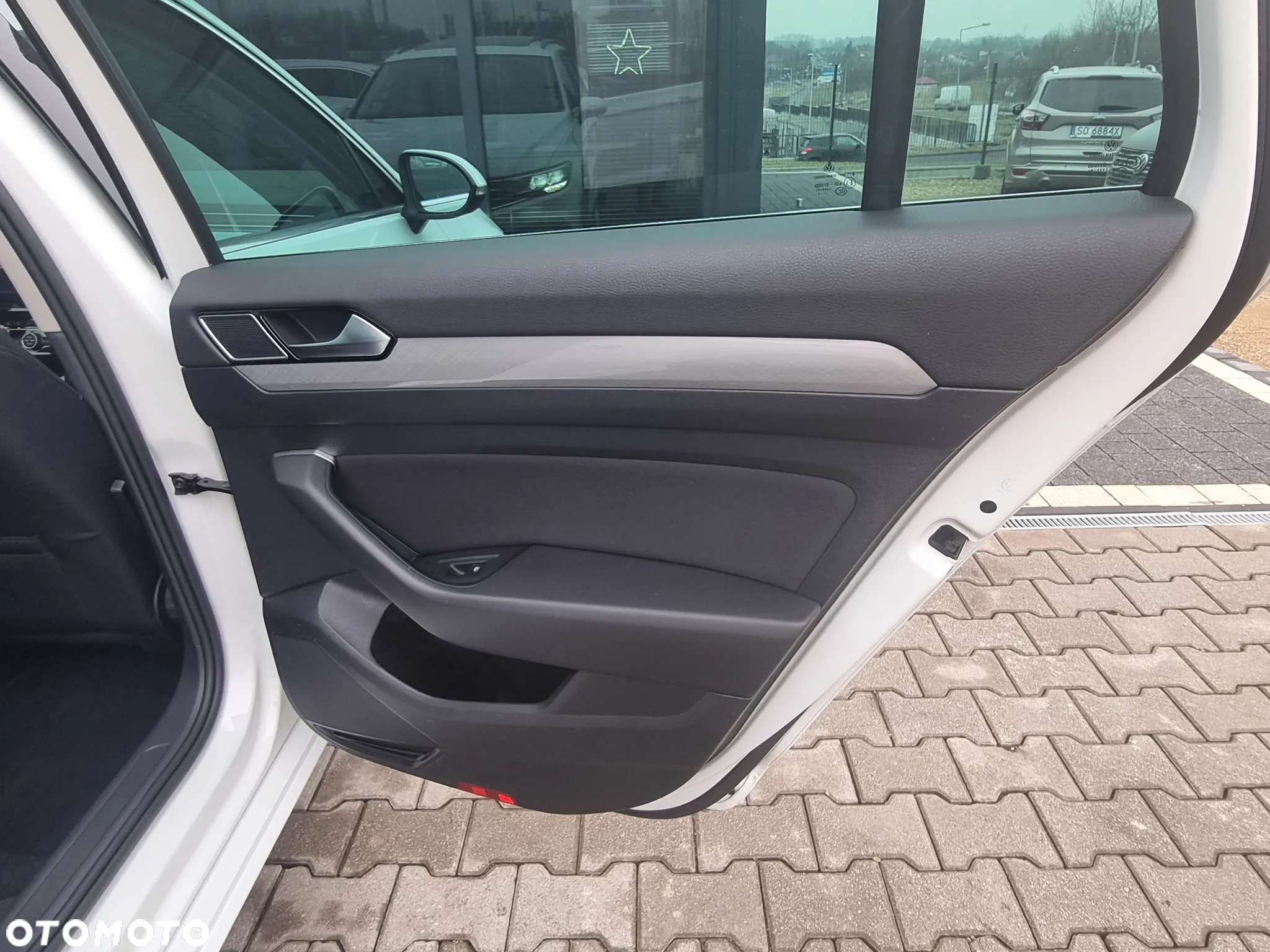 Volkswagen Passat 2.0 TDI EVO Business DSG - 34