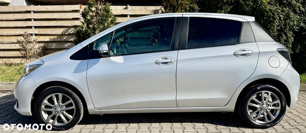 Toyota Yaris 1.33 Prestige - 12